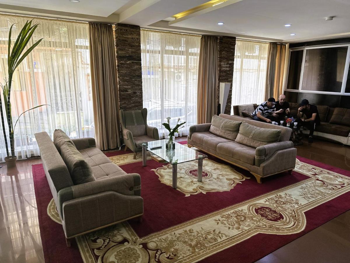 Hotel G Bakuri Batumi Exterior foto