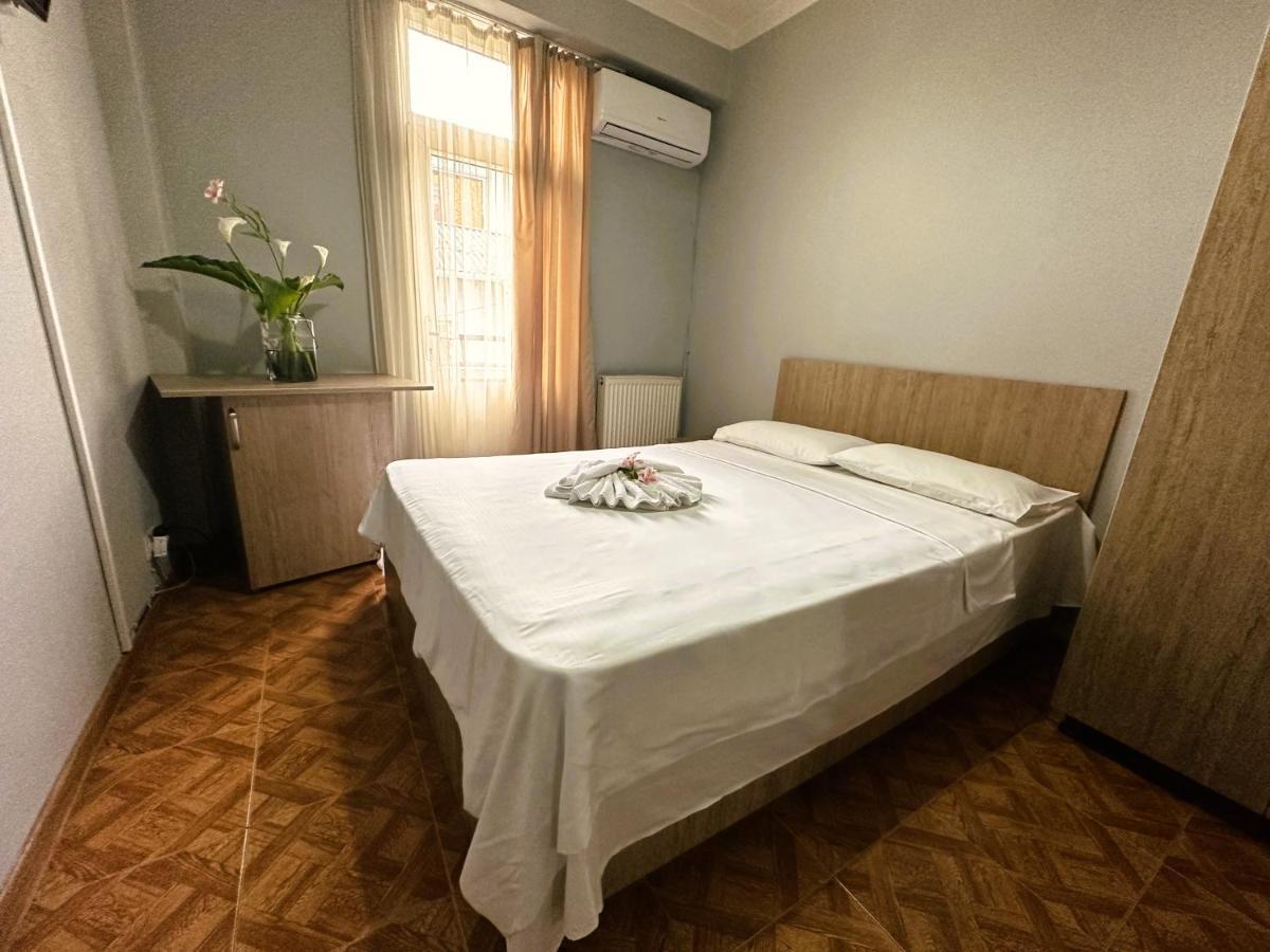 Hotel G Bakuri Batumi Exterior foto